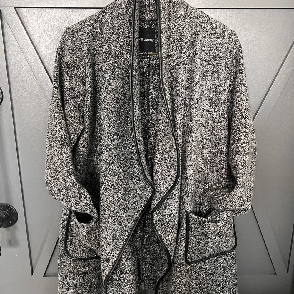 Me Jane black/white/gray jacket, pockets XL (juniors) faux leather piping